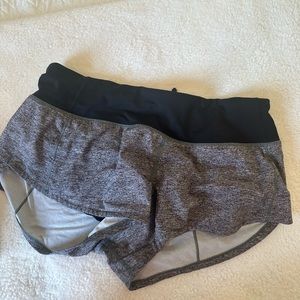 Lulu lemon speed up shorts size 4 reg. 2.5 inch